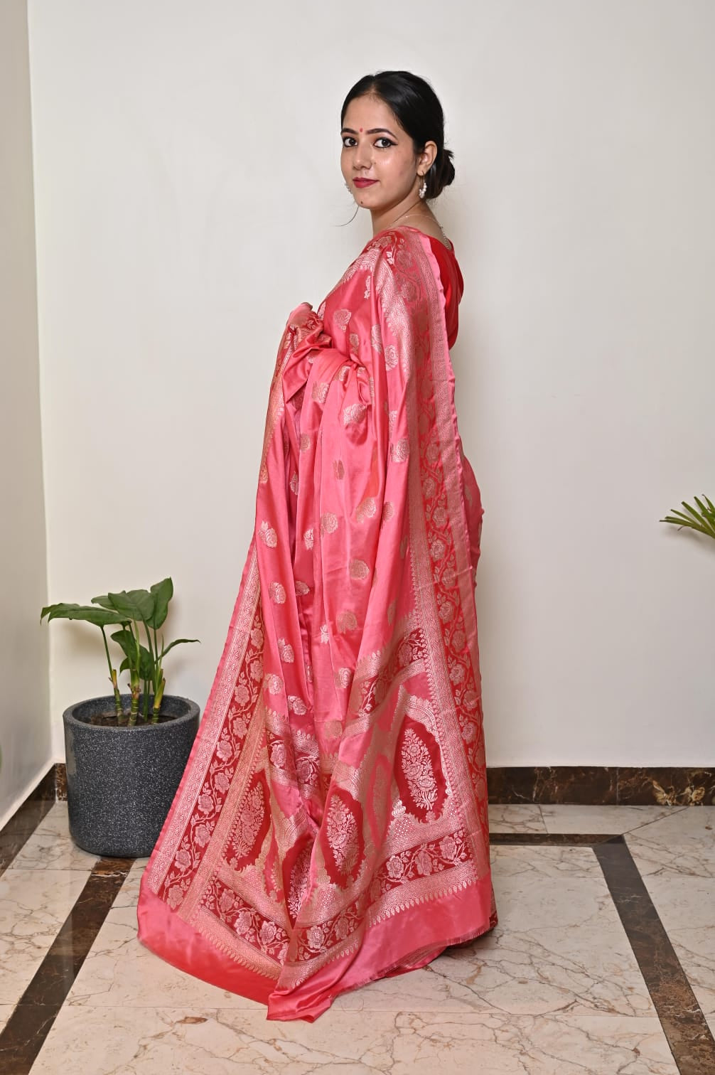 Banarasi Masrhu Kataan Saree with Silver Zari Border