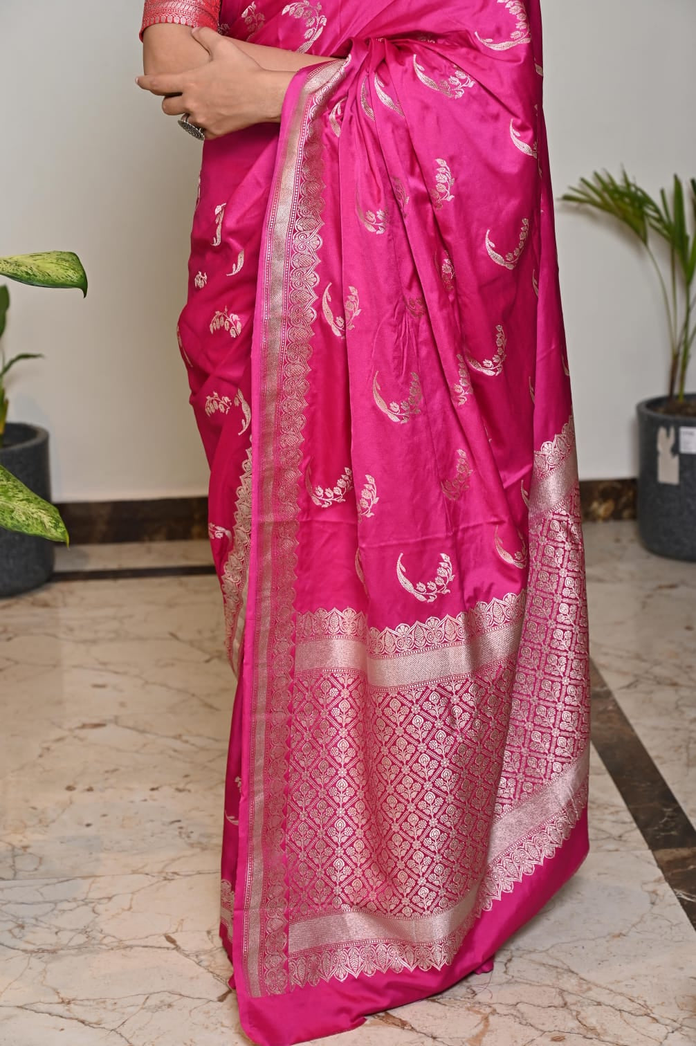 Magenta Pink Banarasi Masrhu Kataan Silk Saree