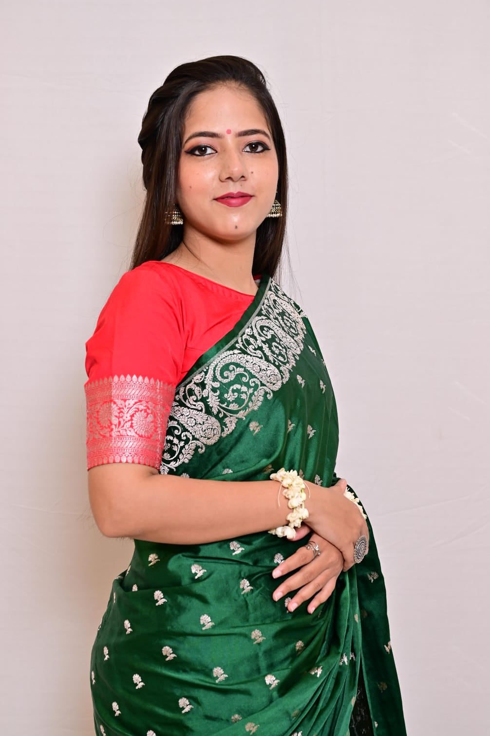 Green Banarasi Masrhu Kataan Saree with Silver Zari