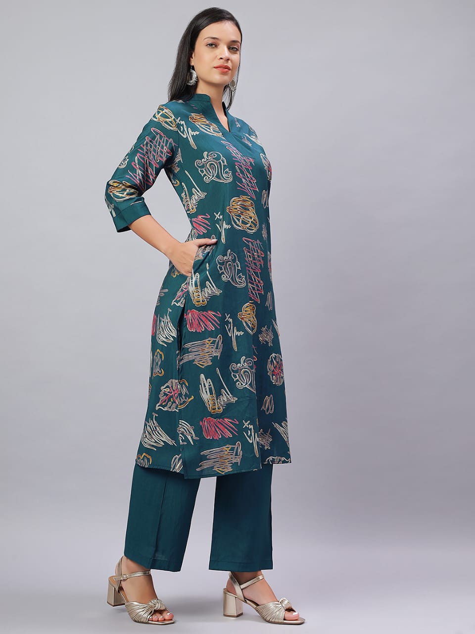 V Neck Kurta Set
