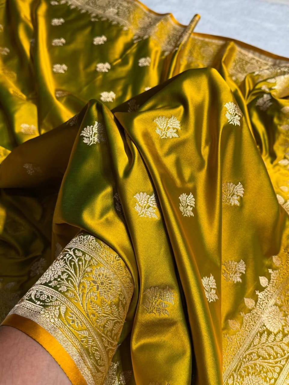 Fabric Banarasi KATAN MASHRU SILK SOFT FANCY SAREE