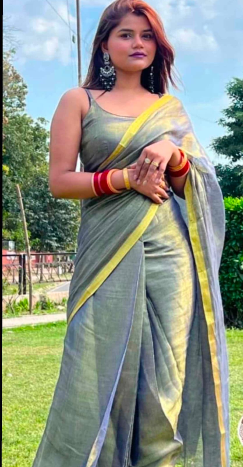 Tissue linen saree