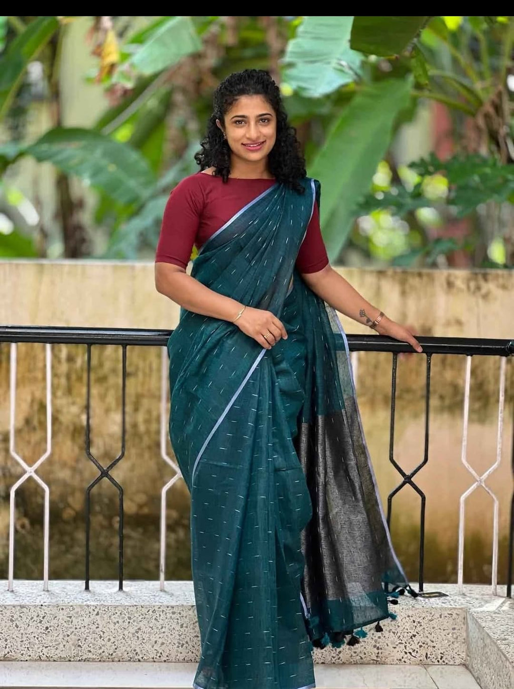 Linen saree latest design