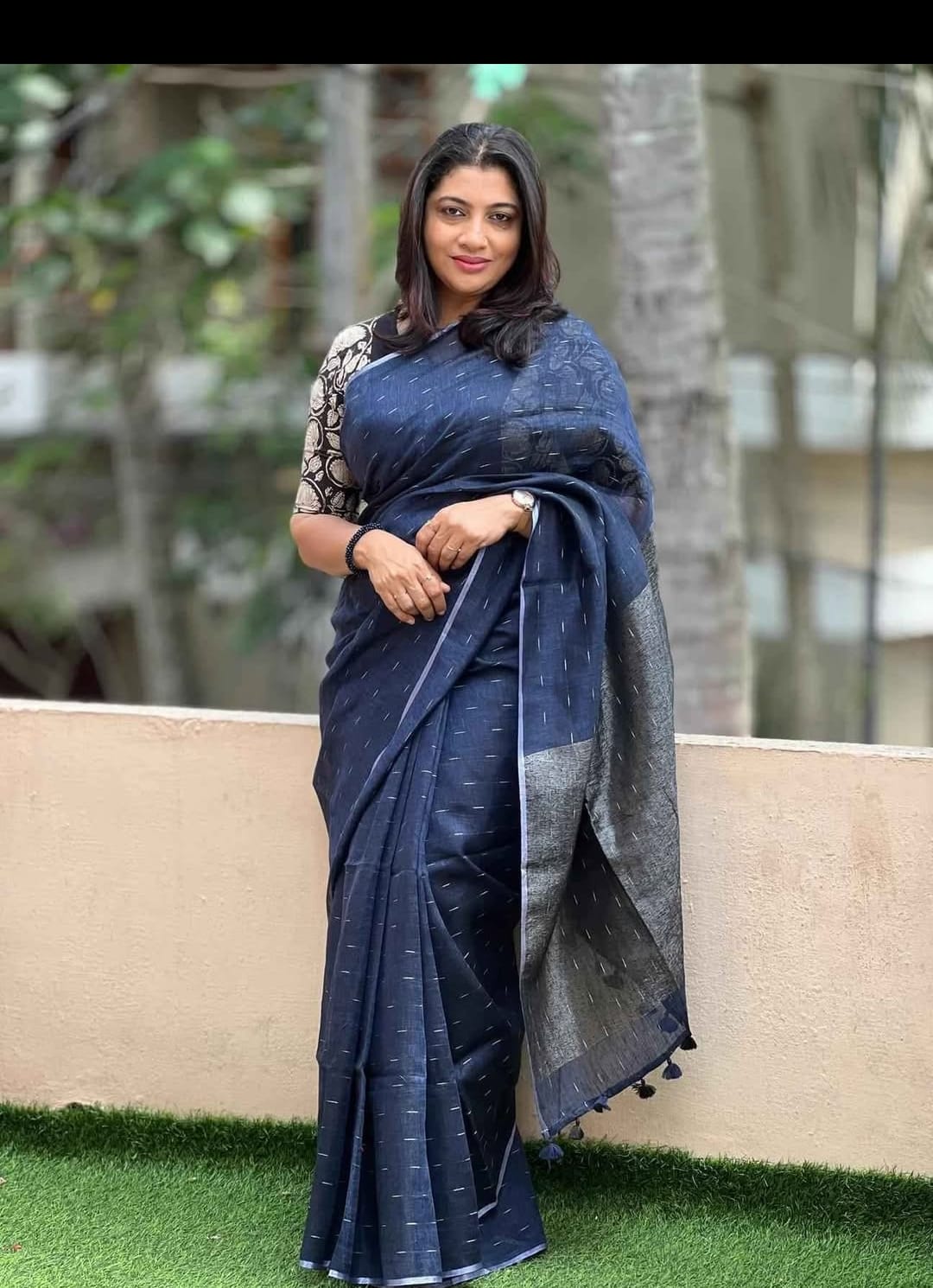 Linen saree latest design