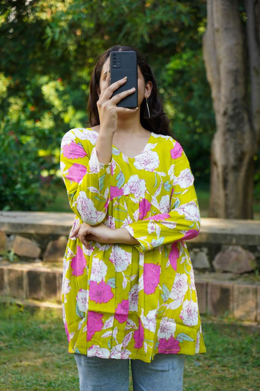 Women’s Printed Rayon Short Tops for Daily Wear