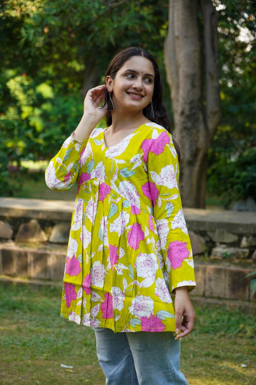 Women’s Printed Rayon Short Tops for Daily Wear