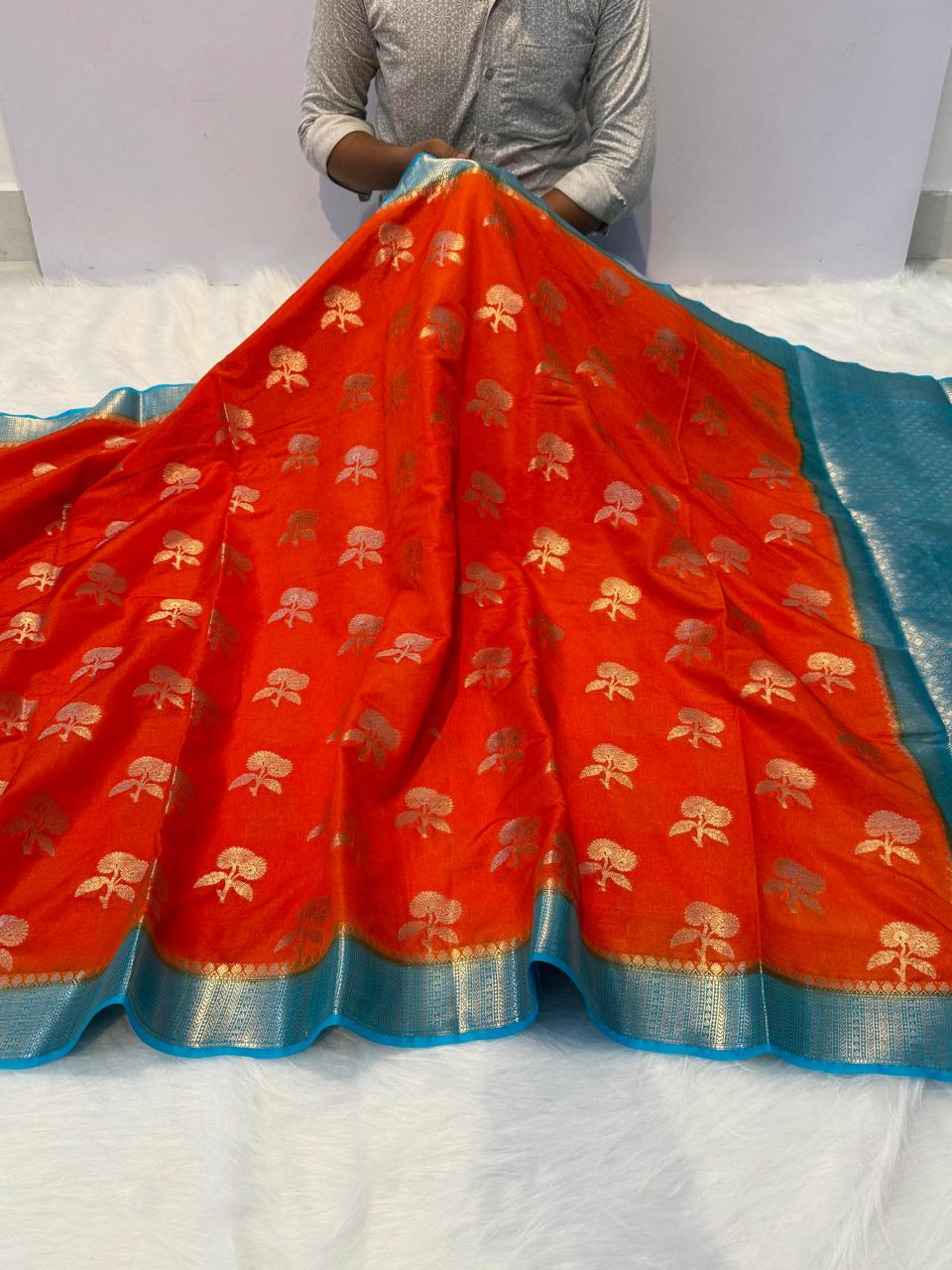 Exquisite Dual-Tone Banarasi Katan Silk Saree