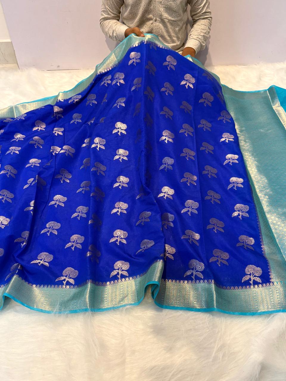 Exquisite Dual-Tone Banarasi Katan Silk Saree