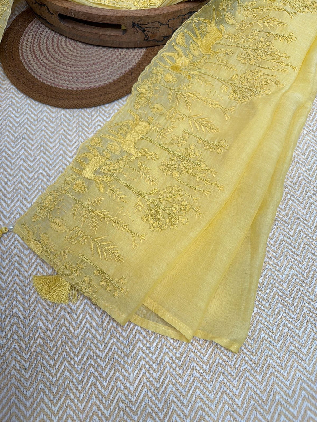 Elegant Pastel Lemon Pure Mul Suit with Self-Thread Embroidery