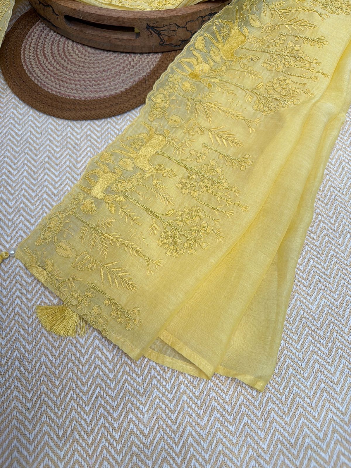 Elegant Pastel Lemon Pure Mul Suit with Self-Thread Embroidery