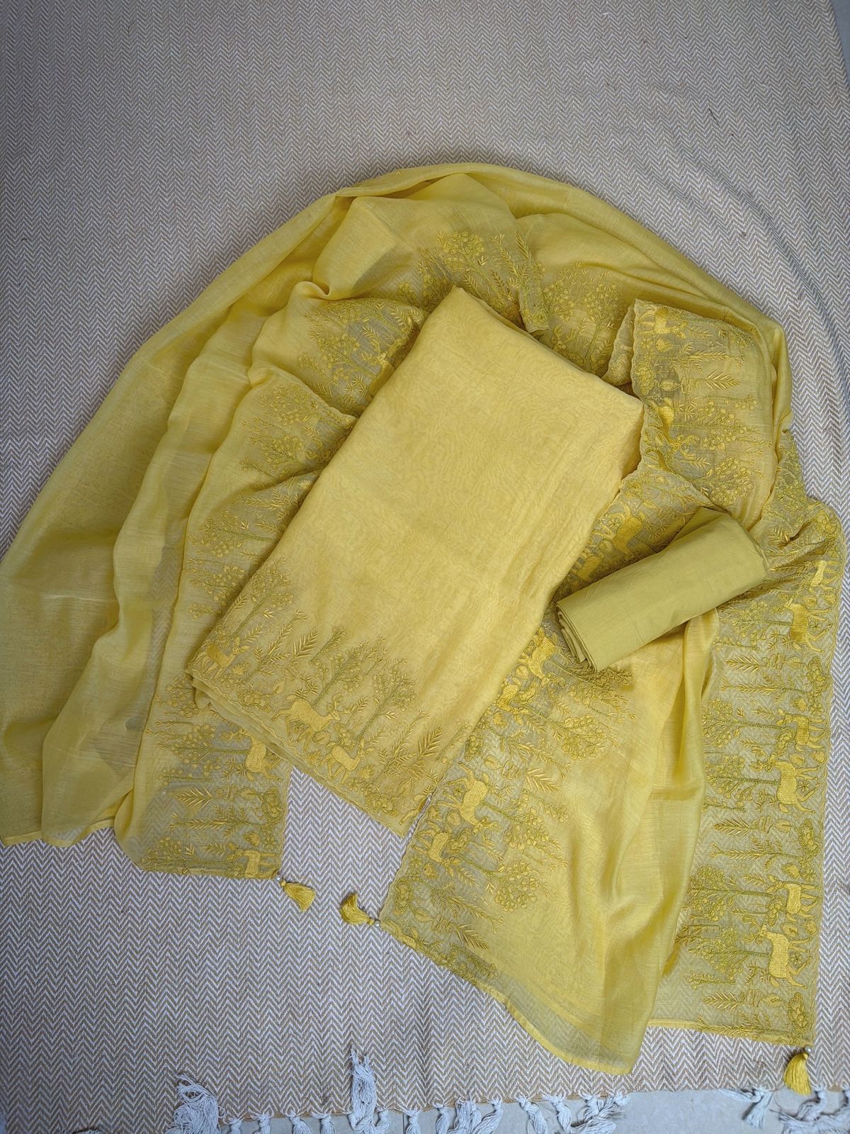 Elegant Pastel Lemon Pure Mul Suit with Self-Thread Embroidery