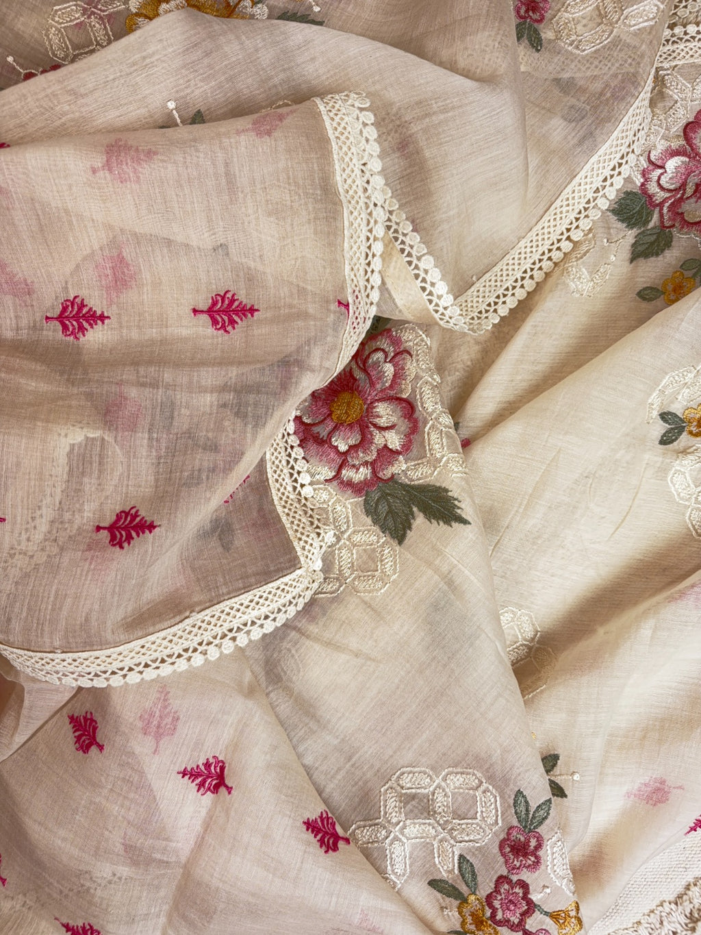Elegant Linen Cotton Suit with Digital Print, Lace and Thread Work